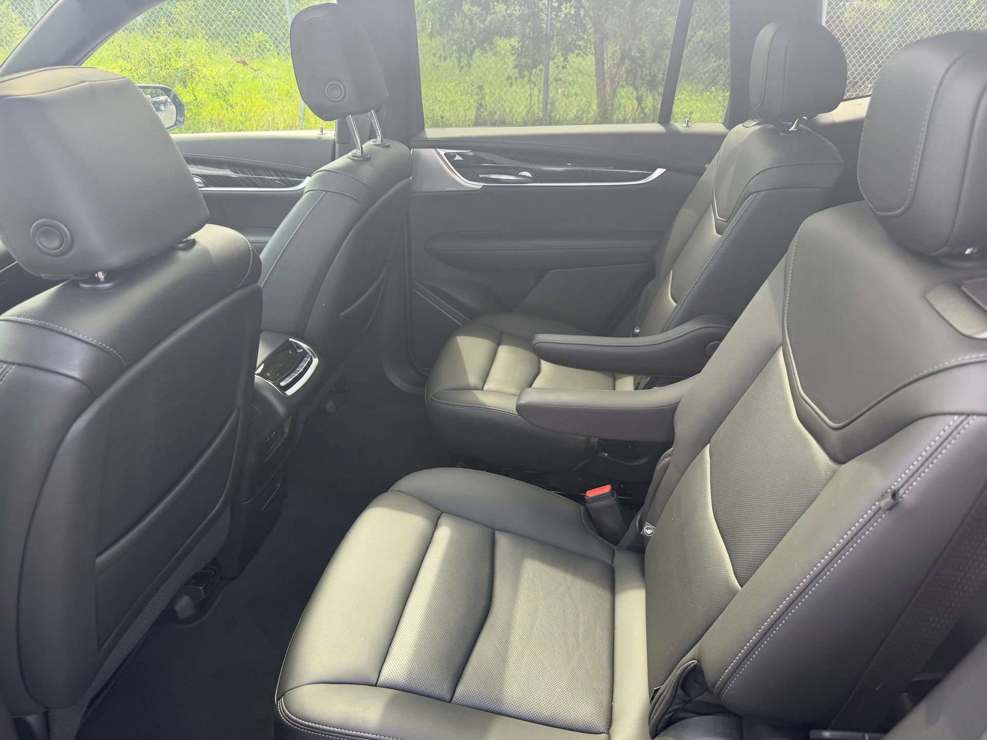 Certified 2023 Cadillac XT6 Premium Luxury w/ Technology Package AWD/4WD image 27