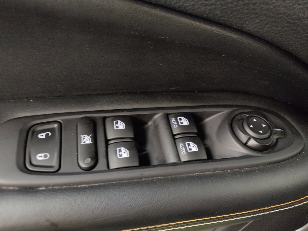 Used 2019 Jeep Compass Latitude w/ Popular Equipment Group FWD image 27