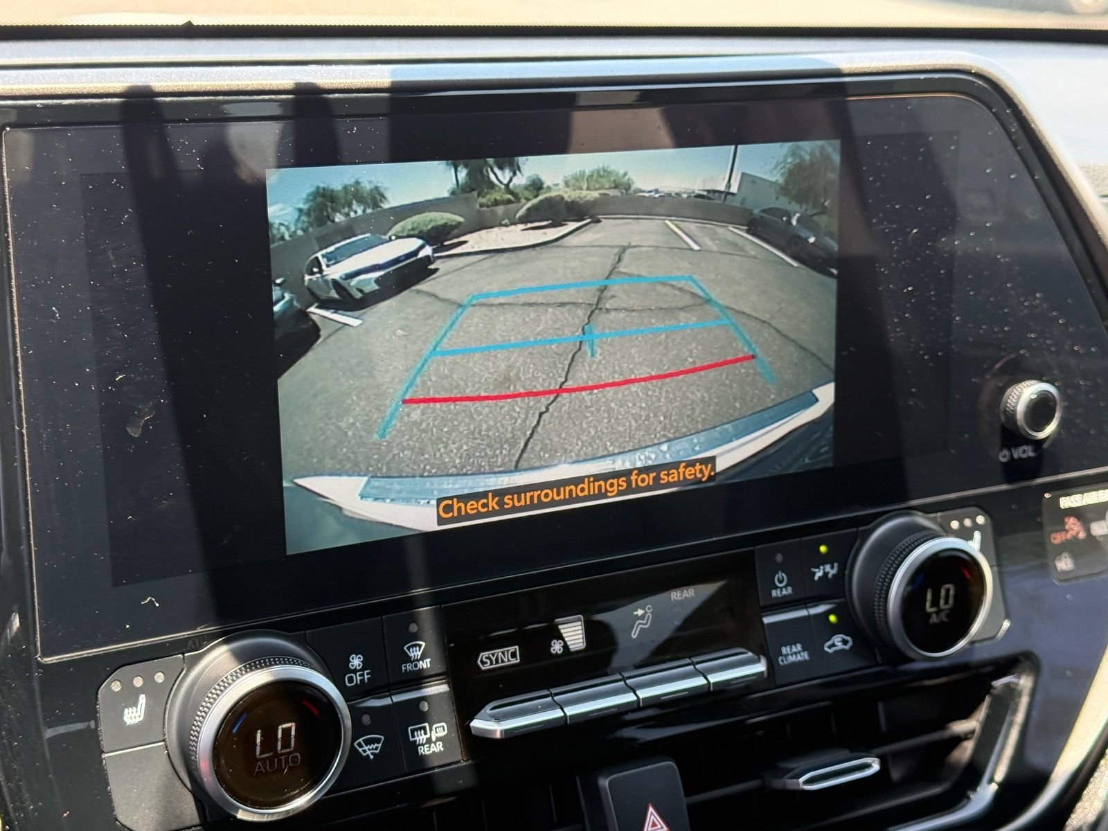 Used 2023 Toyota Highlander XLE FWD image 22