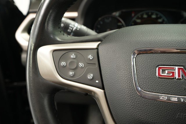 Used 2019 GMC Acadia Denali image 34