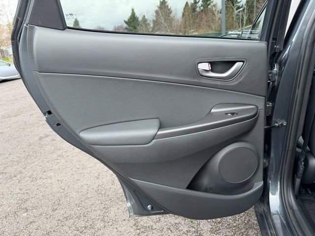 Certified 2021 Hyundai Kona Limited w/ Cargo Package image 30