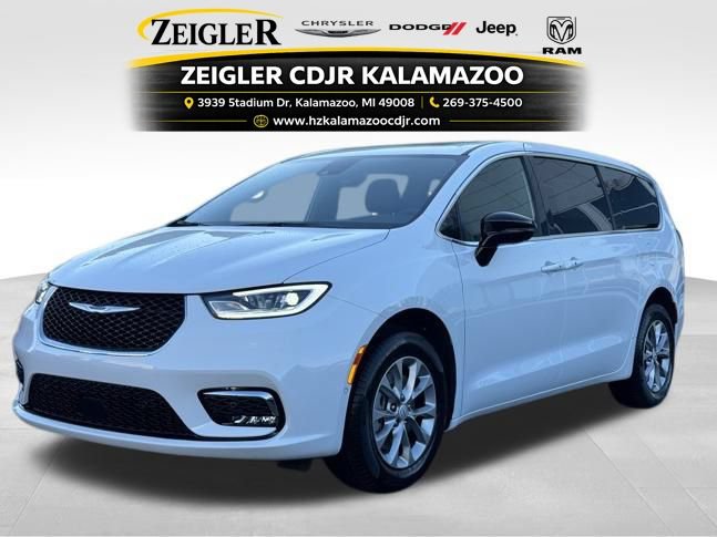 New 2026 Chrysler Pacifica Select