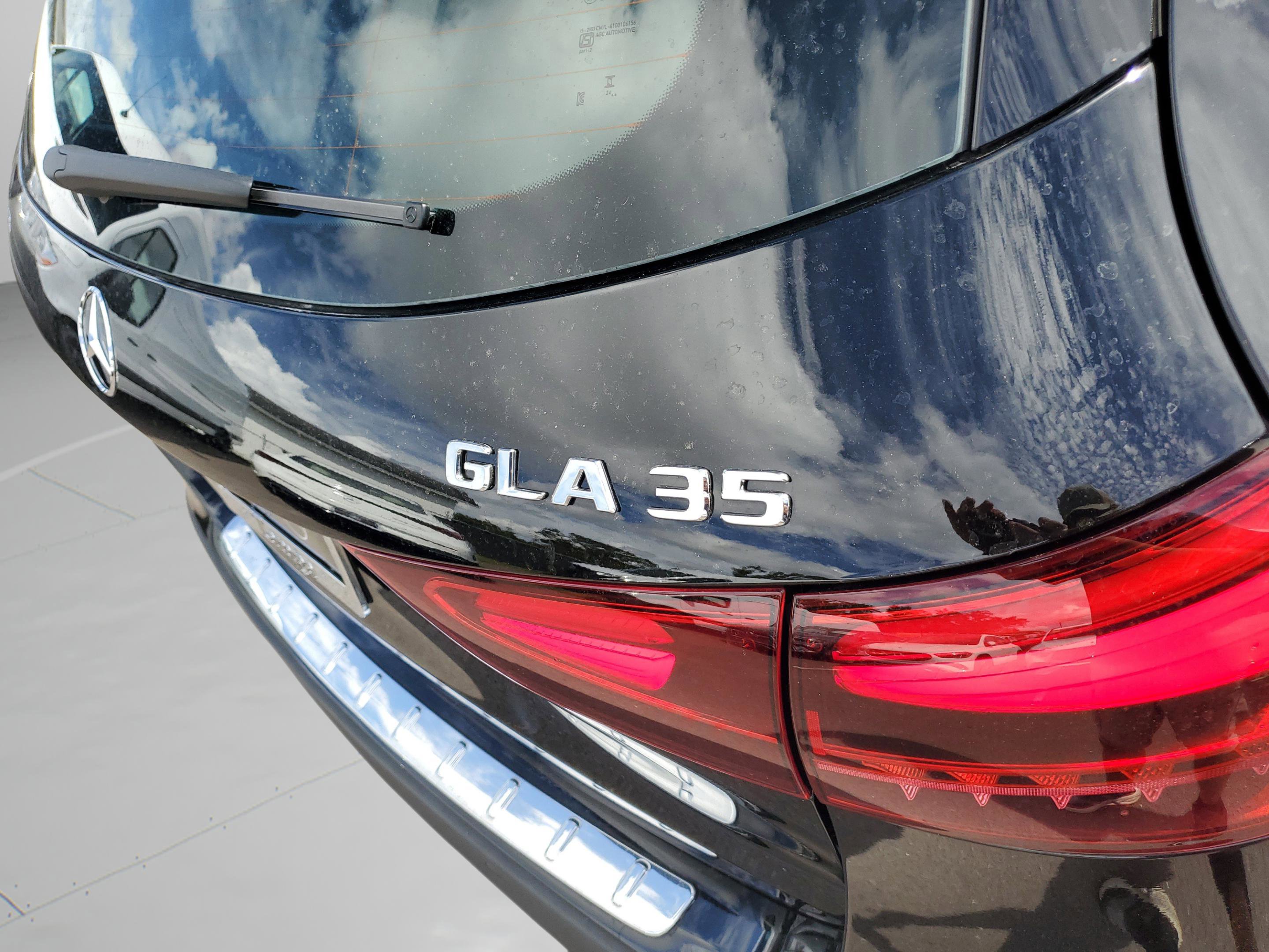 Certified 2025 Mercedes-Benz GLA 35 AMG 4MATIC image 5