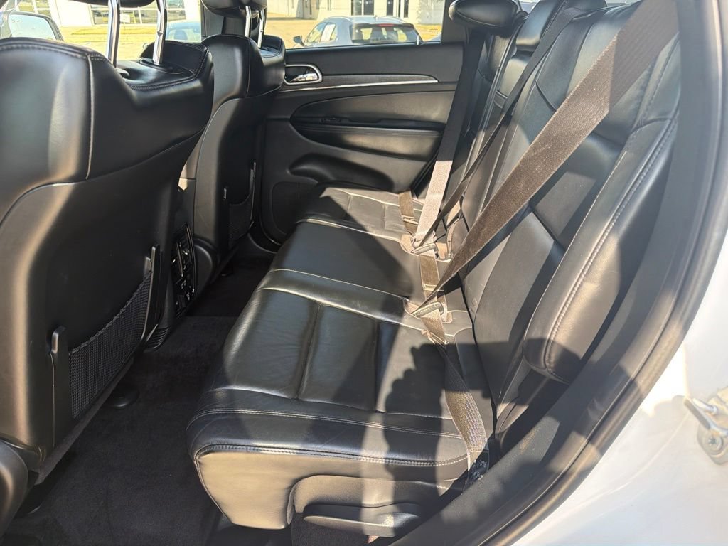 Used 2018 Jeep Grand Cherokee Limited AWD/4WD image 12