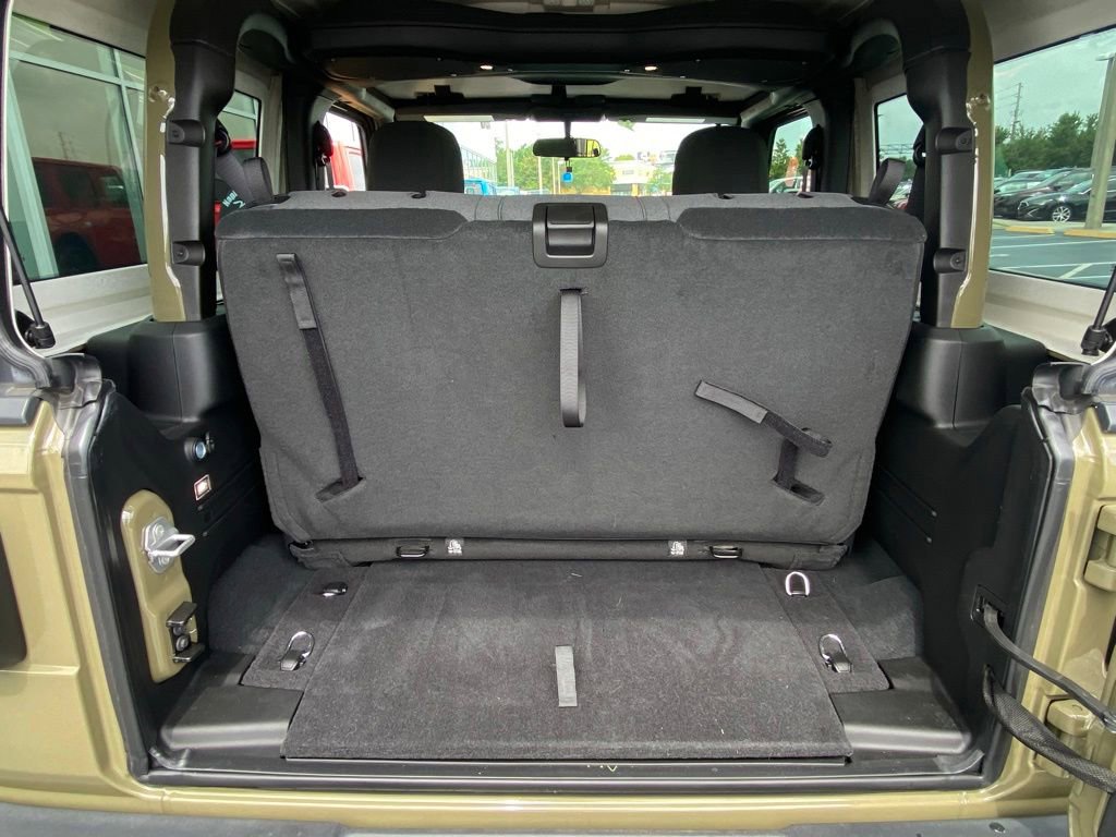 Used 2025 Jeep Wrangler Sport AWD/4WD image 24