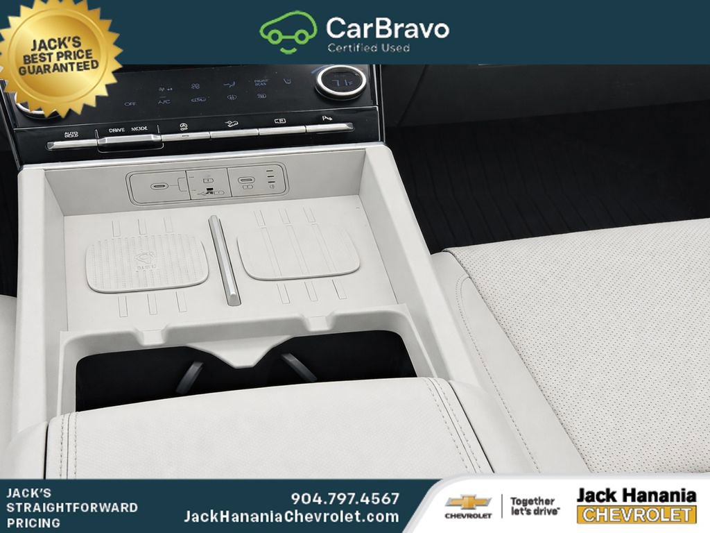 Used 2026 Hyundai Santa Fe SEL FWD image 16