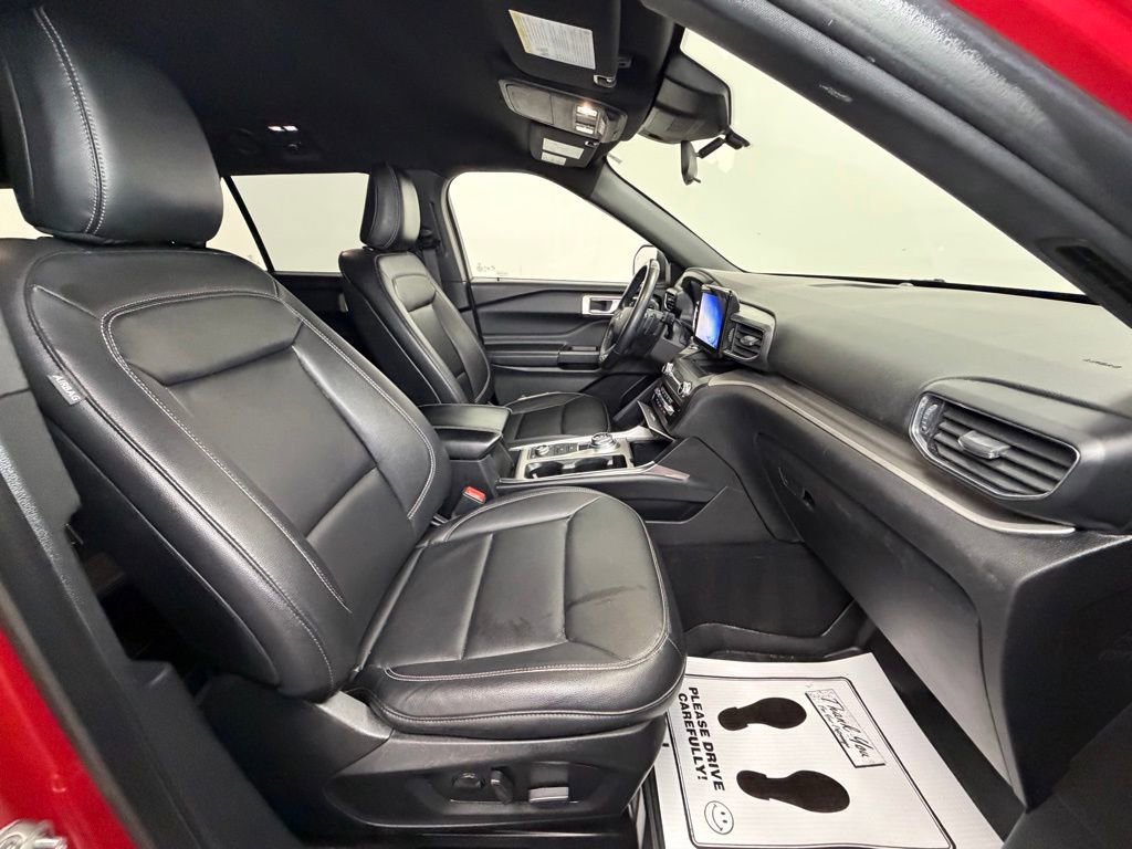 Used 2020 Ford Explorer XLT w/ Equipment Group 202A image 11