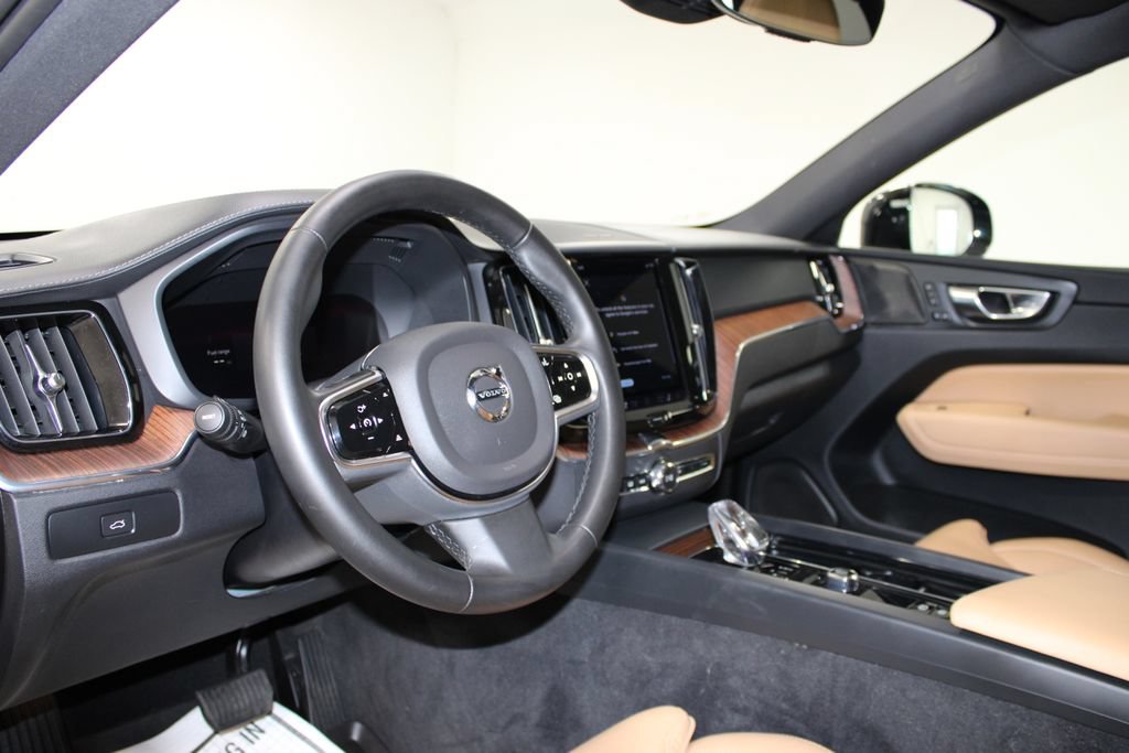 Used 2023 Volvo XC60 B6 Ultimate w/ Climate Package AWD/4WD image 22