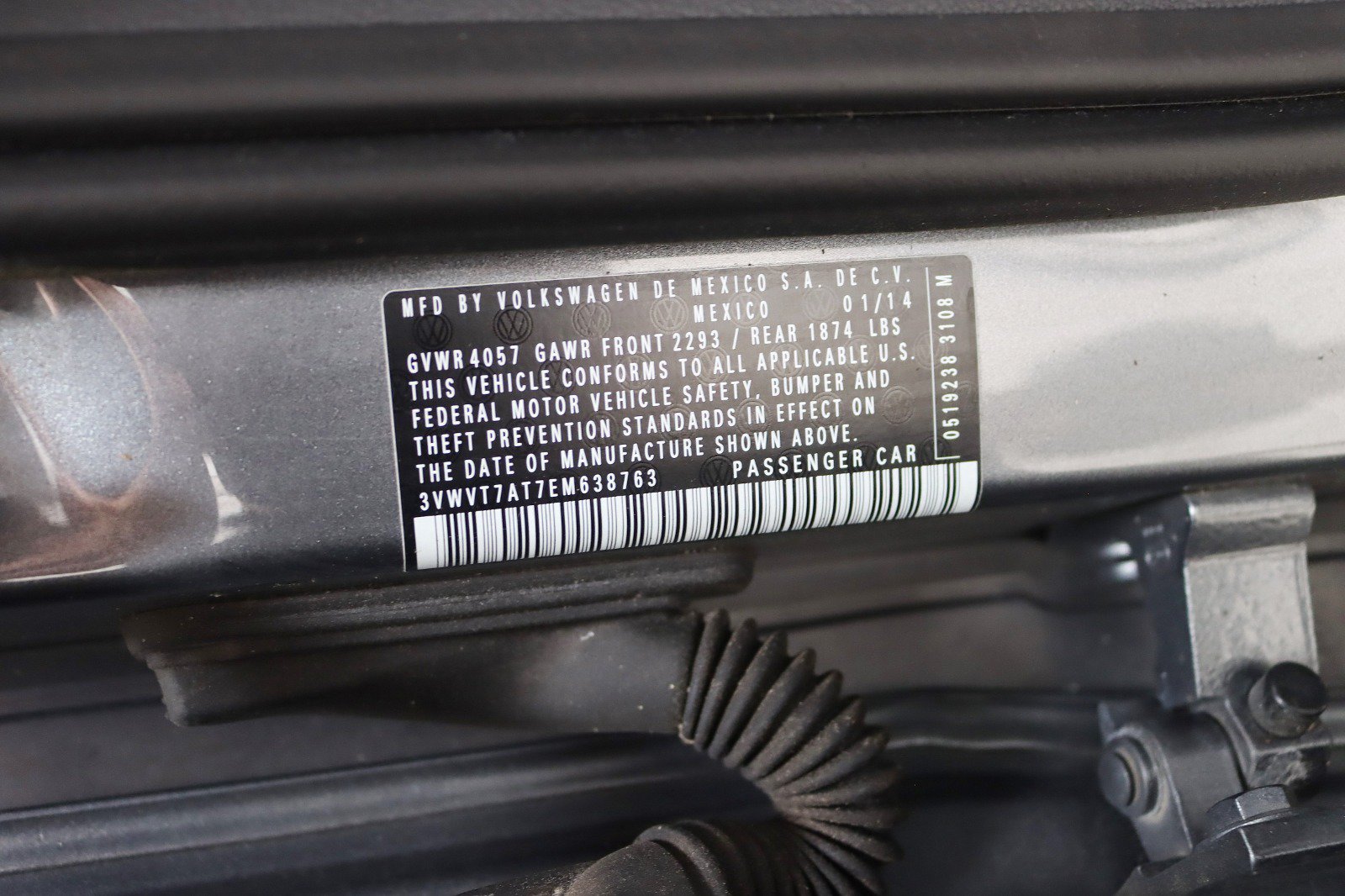 Used 2014 Volkswagen Beetle R-Line FWD image 33