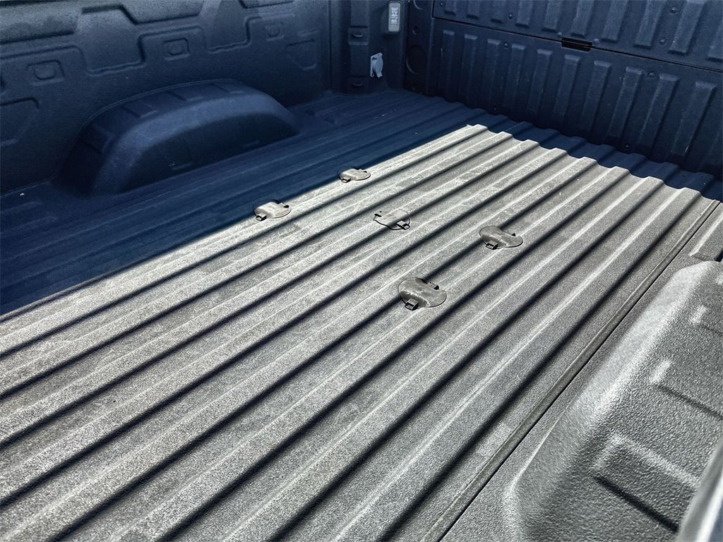 Used 2024 GMC Sierra 3500 SLE w/ SLE Value Package image 18