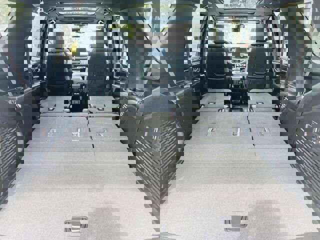 Used 2024 Chevrolet Tahoe Z71 w/ Luxury Package image 10