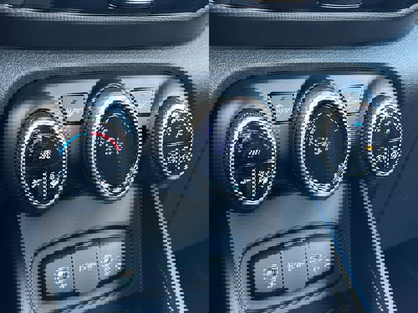 New 2026 Hyundai Venue SEL image 20