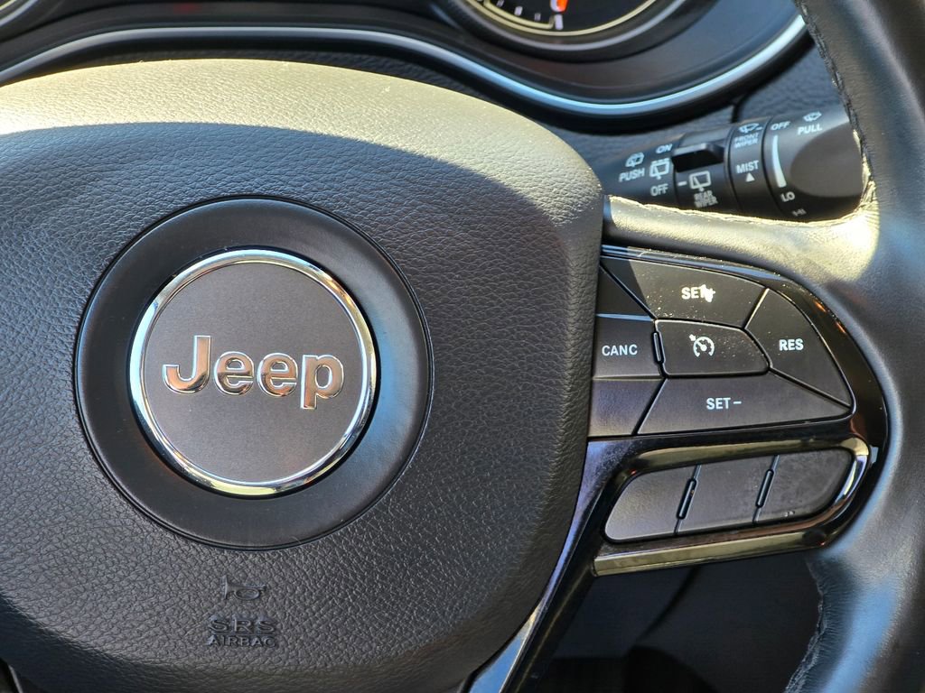 Used 2021 Jeep Cherokee Latitude Plus image 14