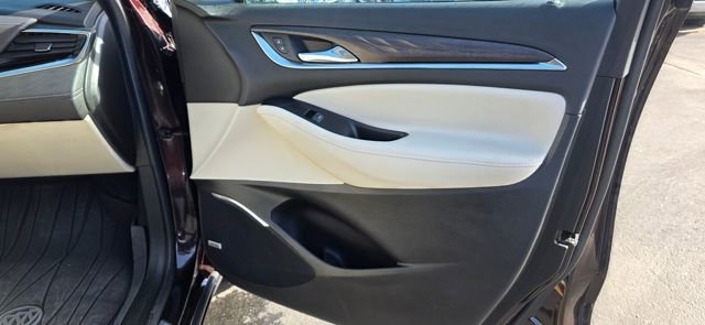 Used 2023 Buick Enclave Avenir w/ Avenir Technology Package image 15