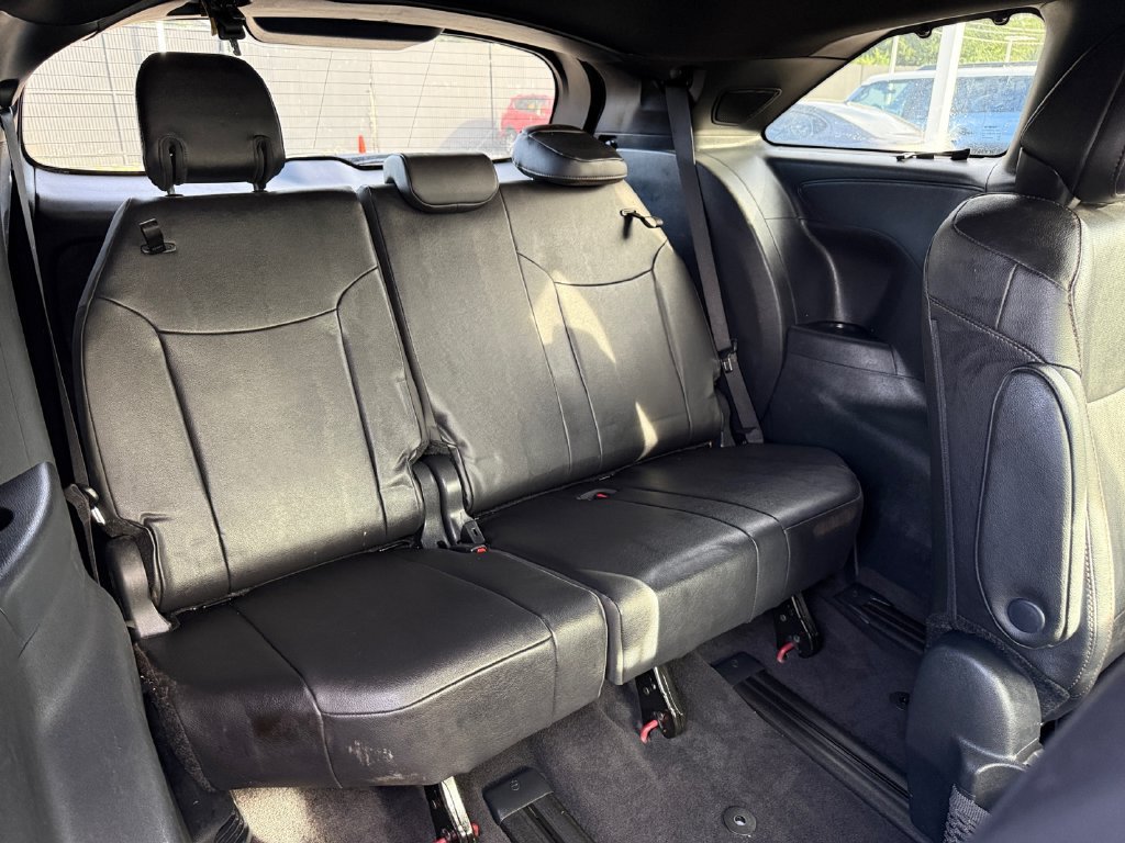 Used 2025 Toyota Sienna Platinum AWD/4WD image 24