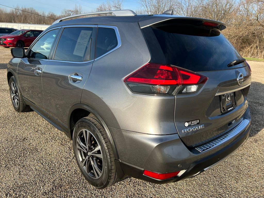 Used 2019 Nissan Rogue SV w/ Premium Package image 3