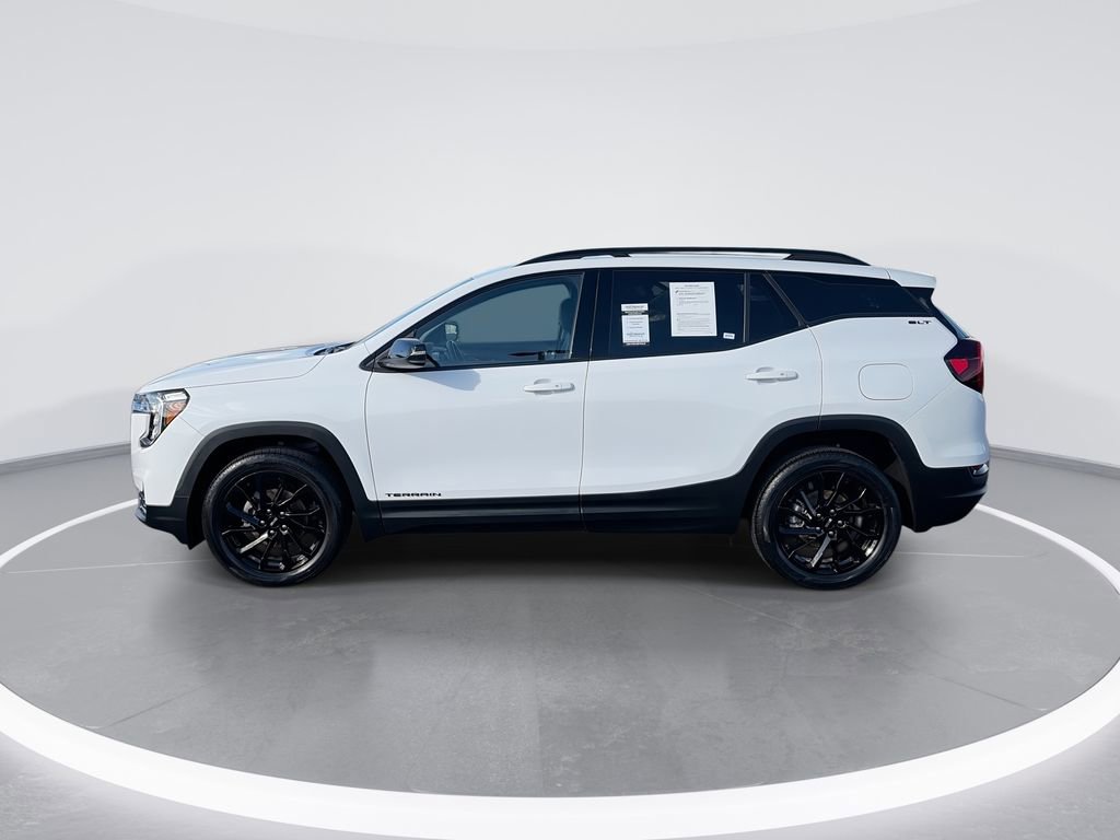 Used 2023 GMC Terrain SLT w/ Elevation Edition image 5