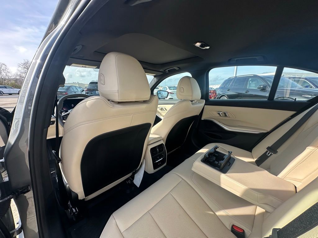 Certified 2025 BMW 330i Sedan w/ Convenience Package image 21