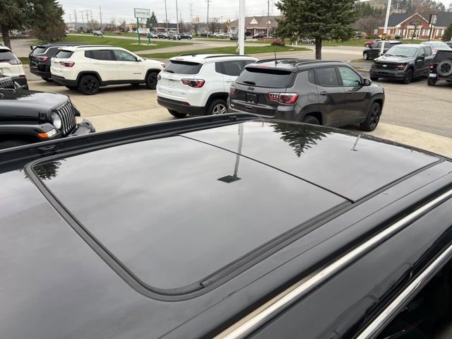 Certified 2018 Jeep Compass Limited w/ Safe & Security Group image 16