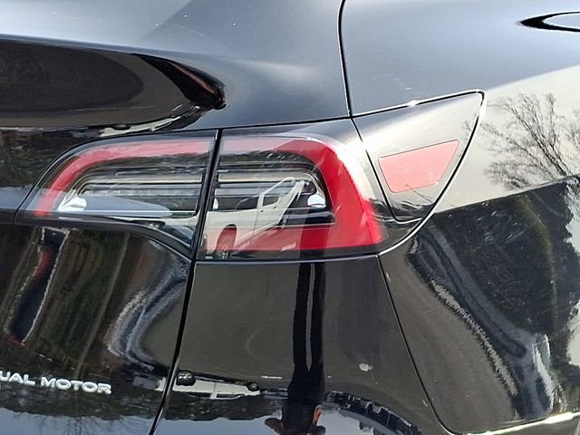 Used 2024 Tesla Model Y Long Range image 12