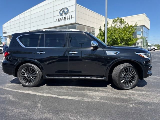 Used 2023 INFINITI QX80 Sensory w/ All-Season Package AWD/4WD image 8