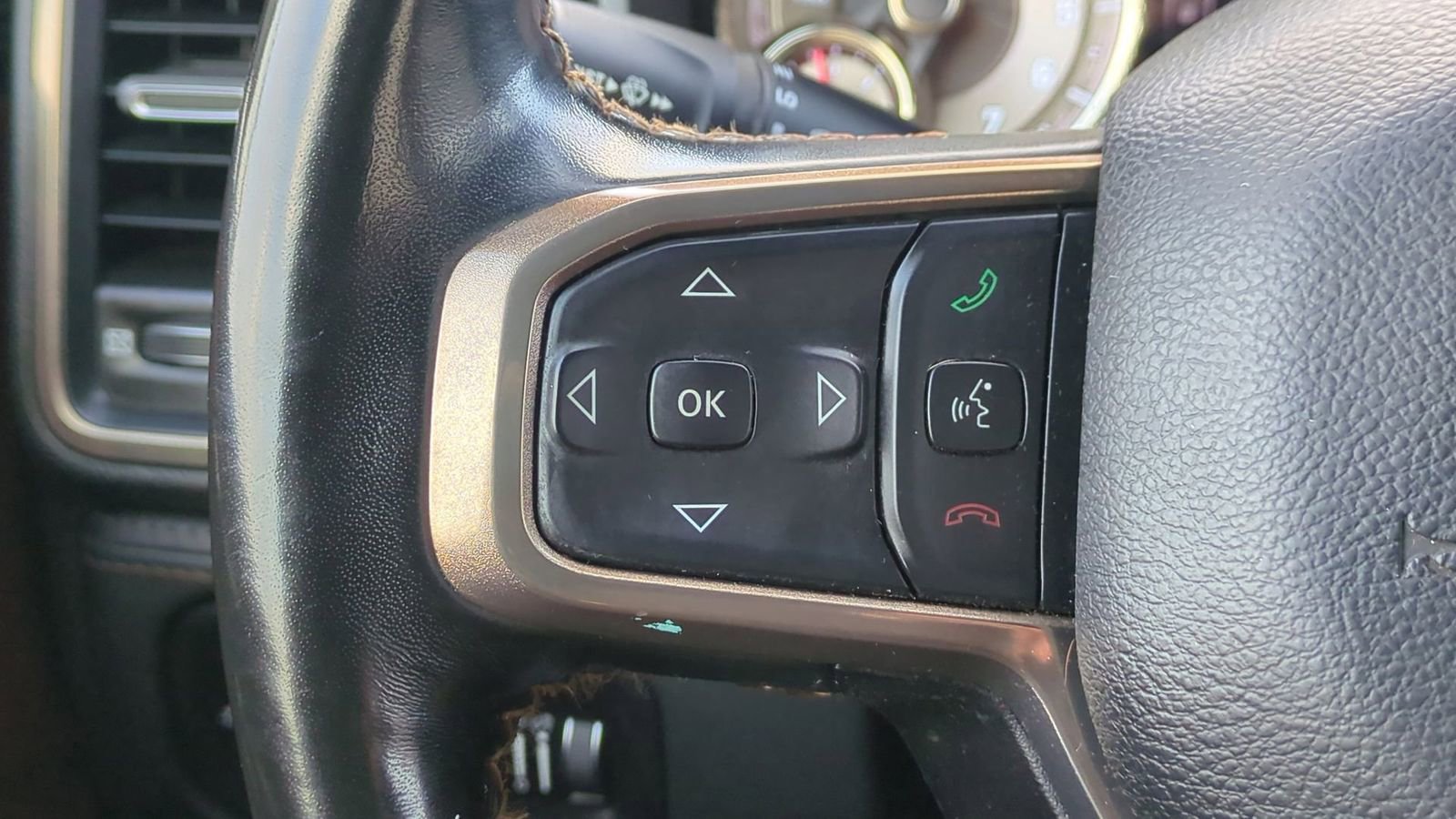 Used 2022 RAM 1500 Limited w/ Body-Colour Bumper Group image 42