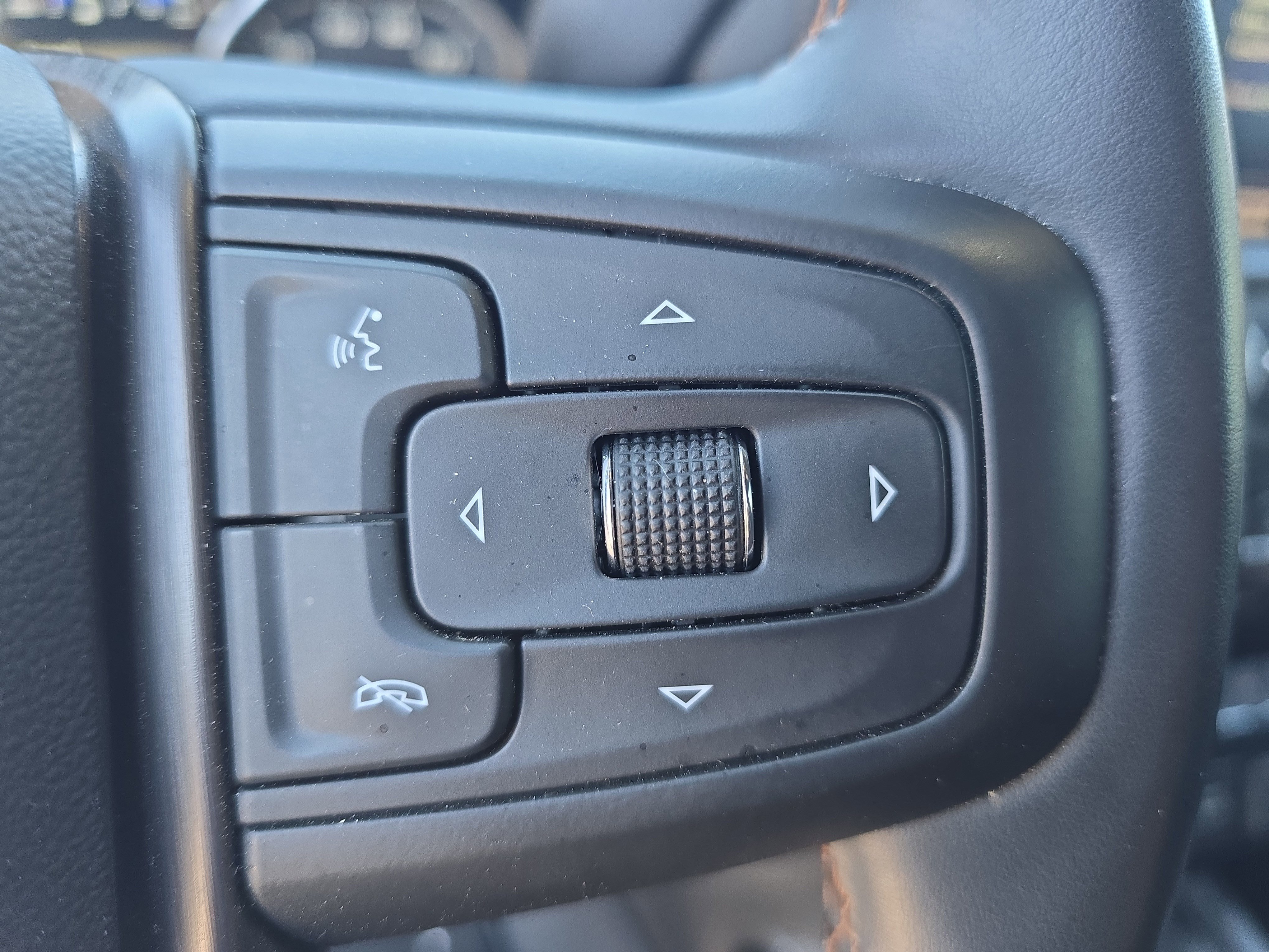 Used 2023 GMC Sierra 2500 AT4 w/ AT4 Premium Plus Package AWD/4WD image 18