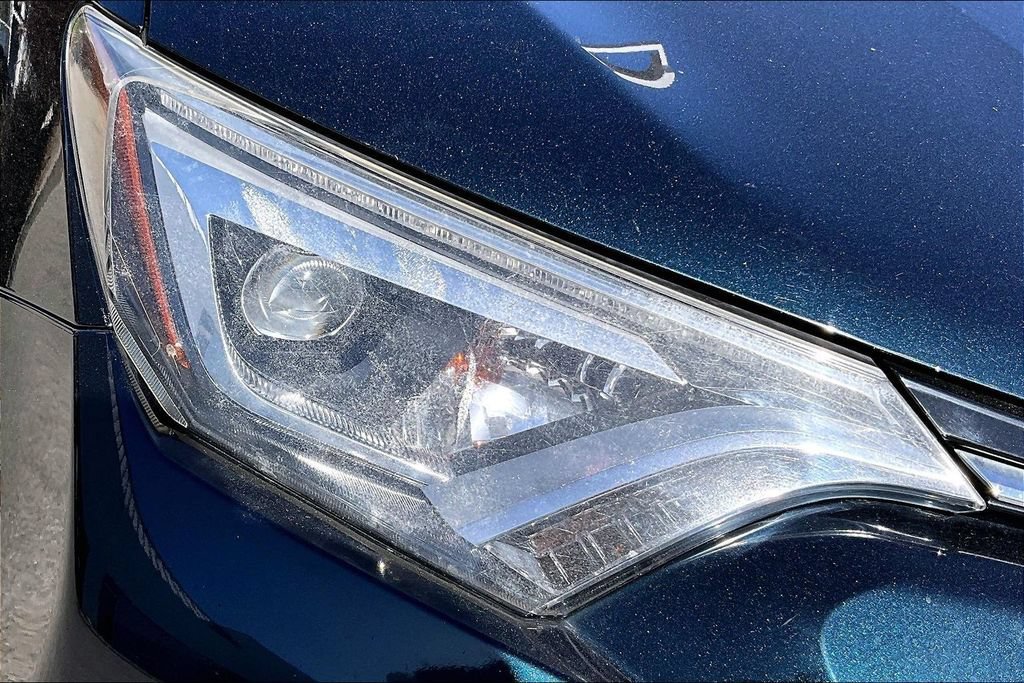 Used 2017 Toyota RAV4 Limited w/ All Weather Liner Package AWD/4WD image 32