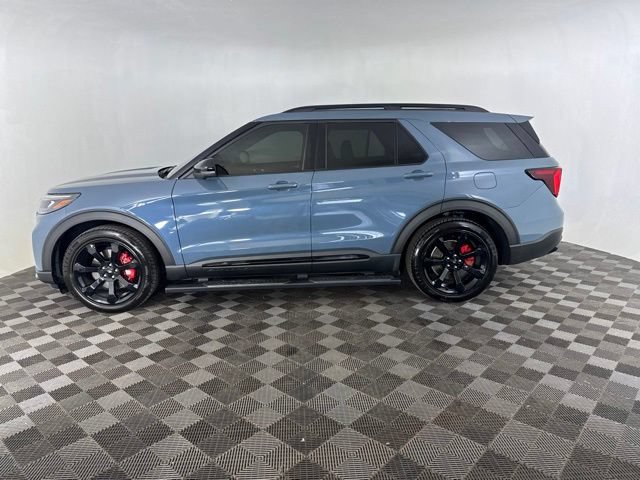 Used 2025 Ford Explorer ST AWD/4WD image 10