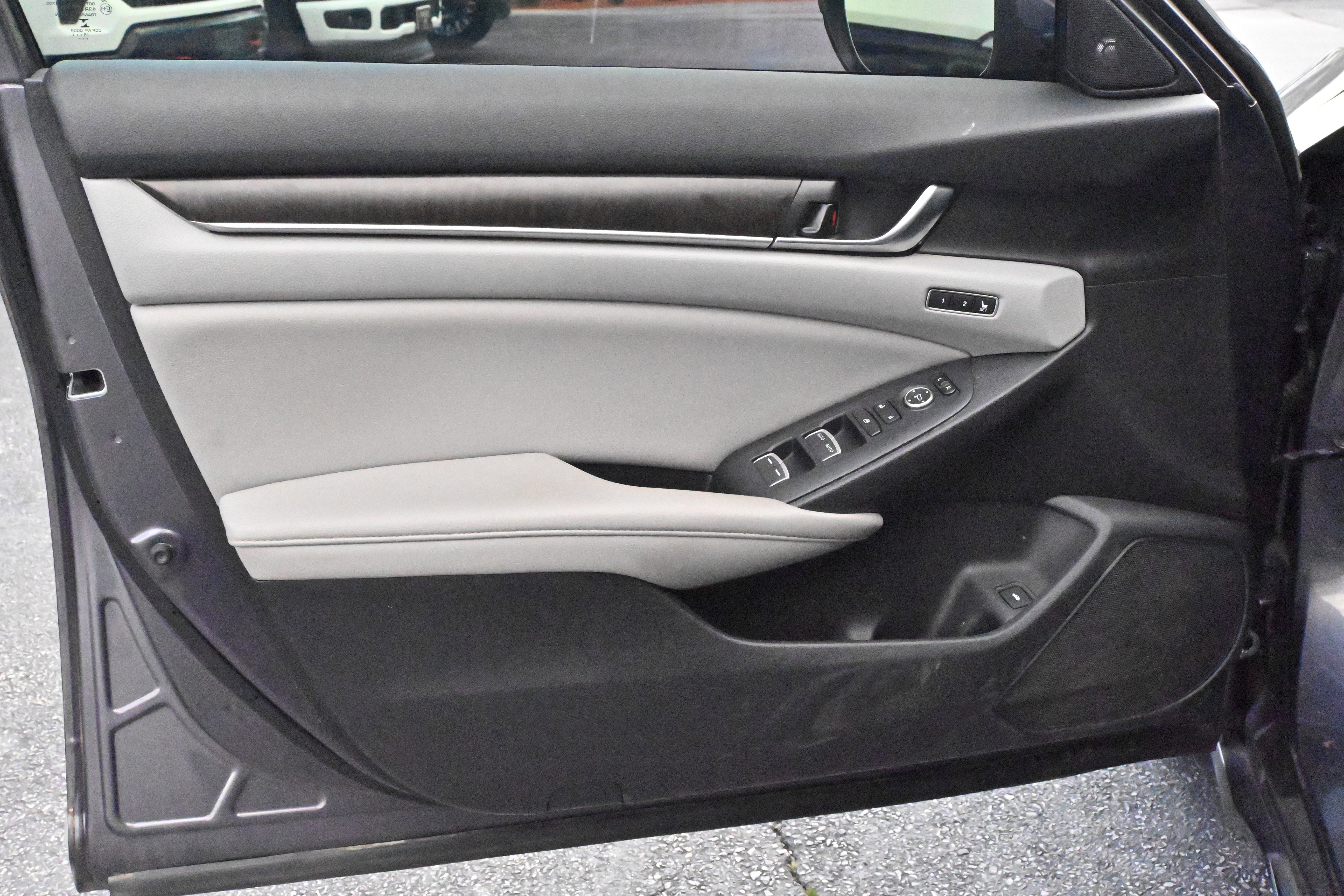 Used 2019 Honda Accord EX-L image 27