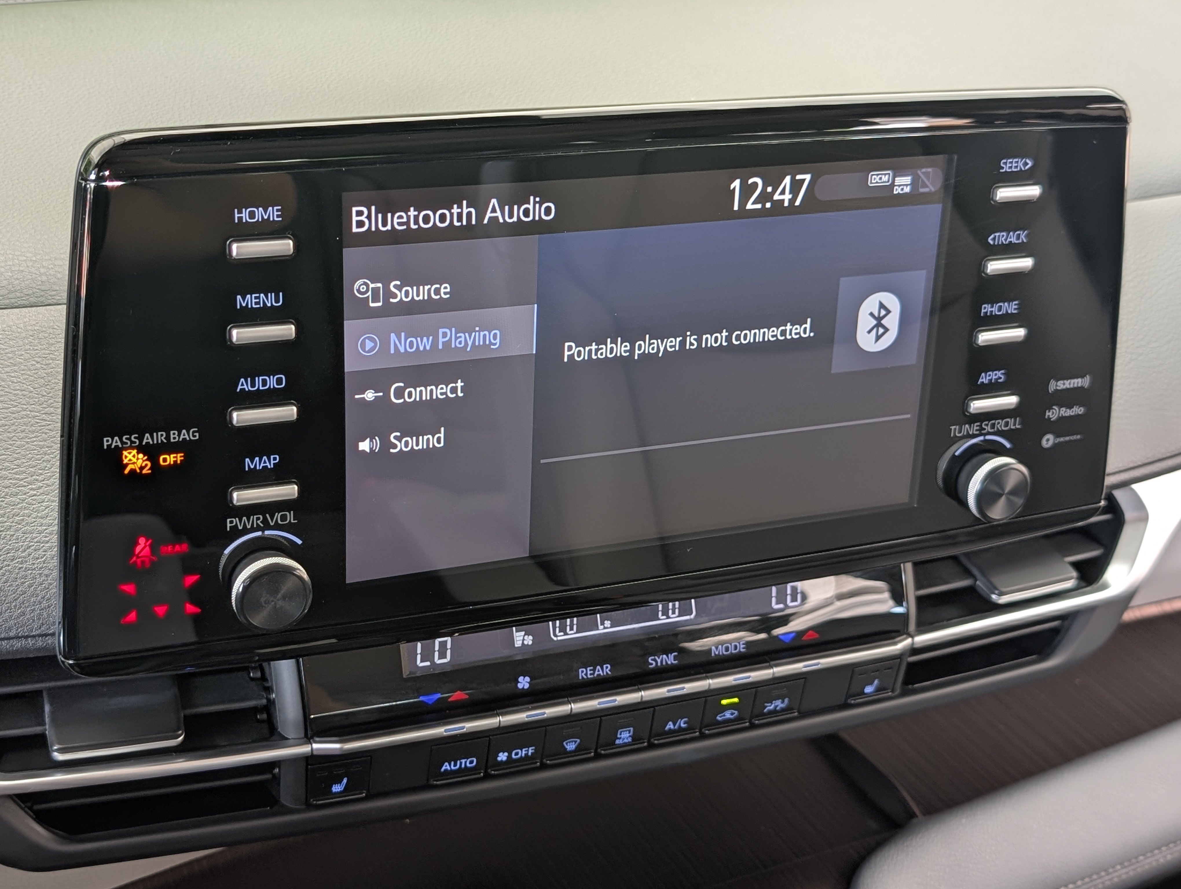 Used 2023 Toyota Sienna XLE FWD image 29