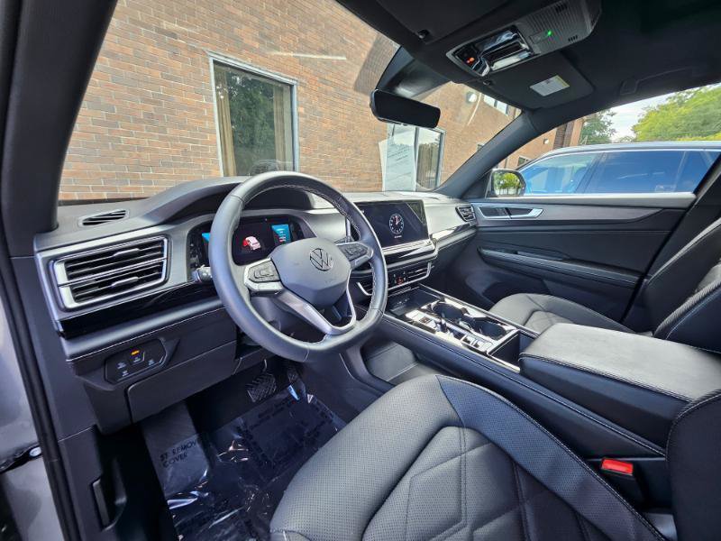 Used 2024 Volkswagen Atlas Cross Sport SE AWD/4WD image 40