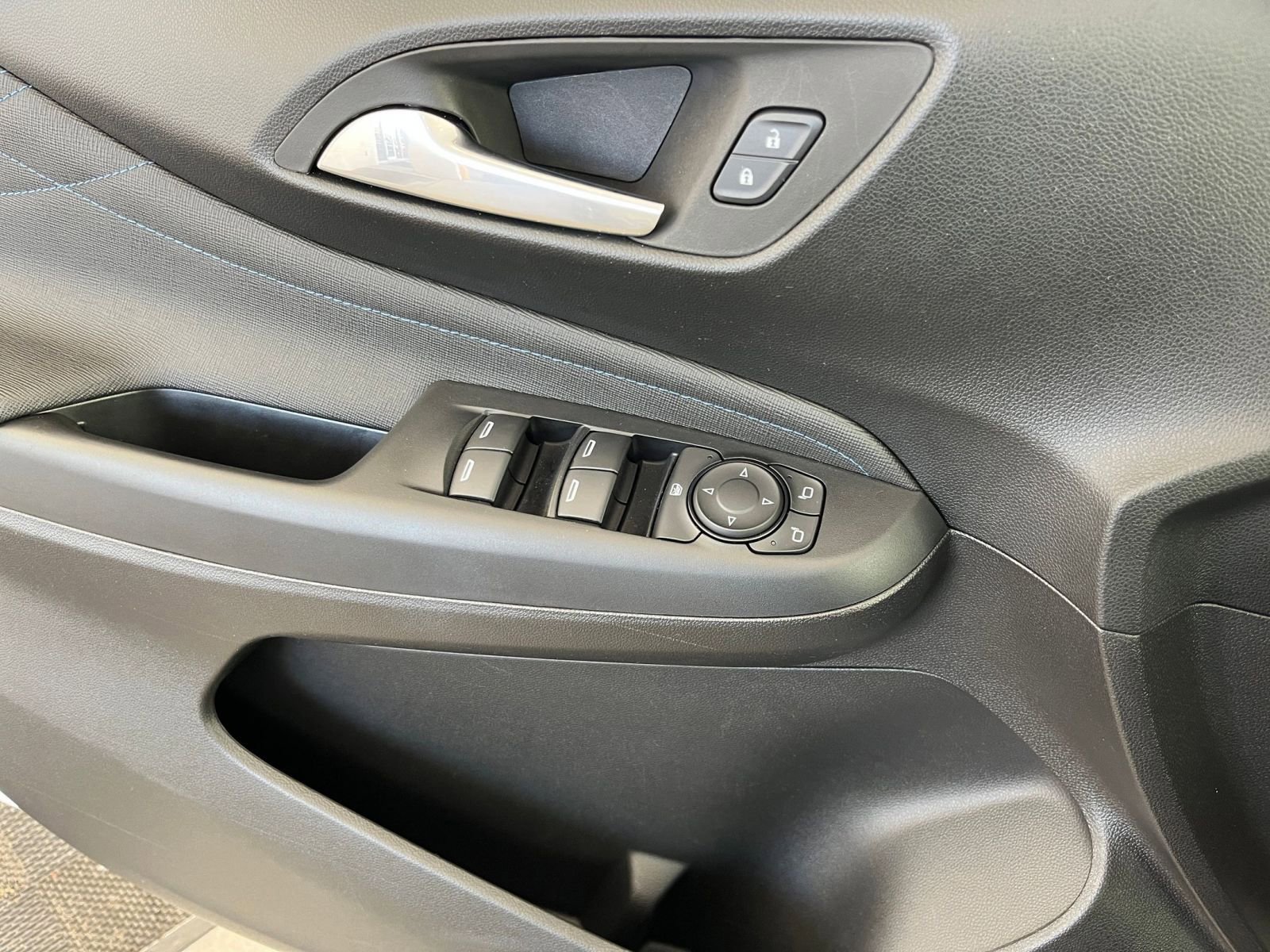 Used 2025 Buick Envista Sport Touring image 20