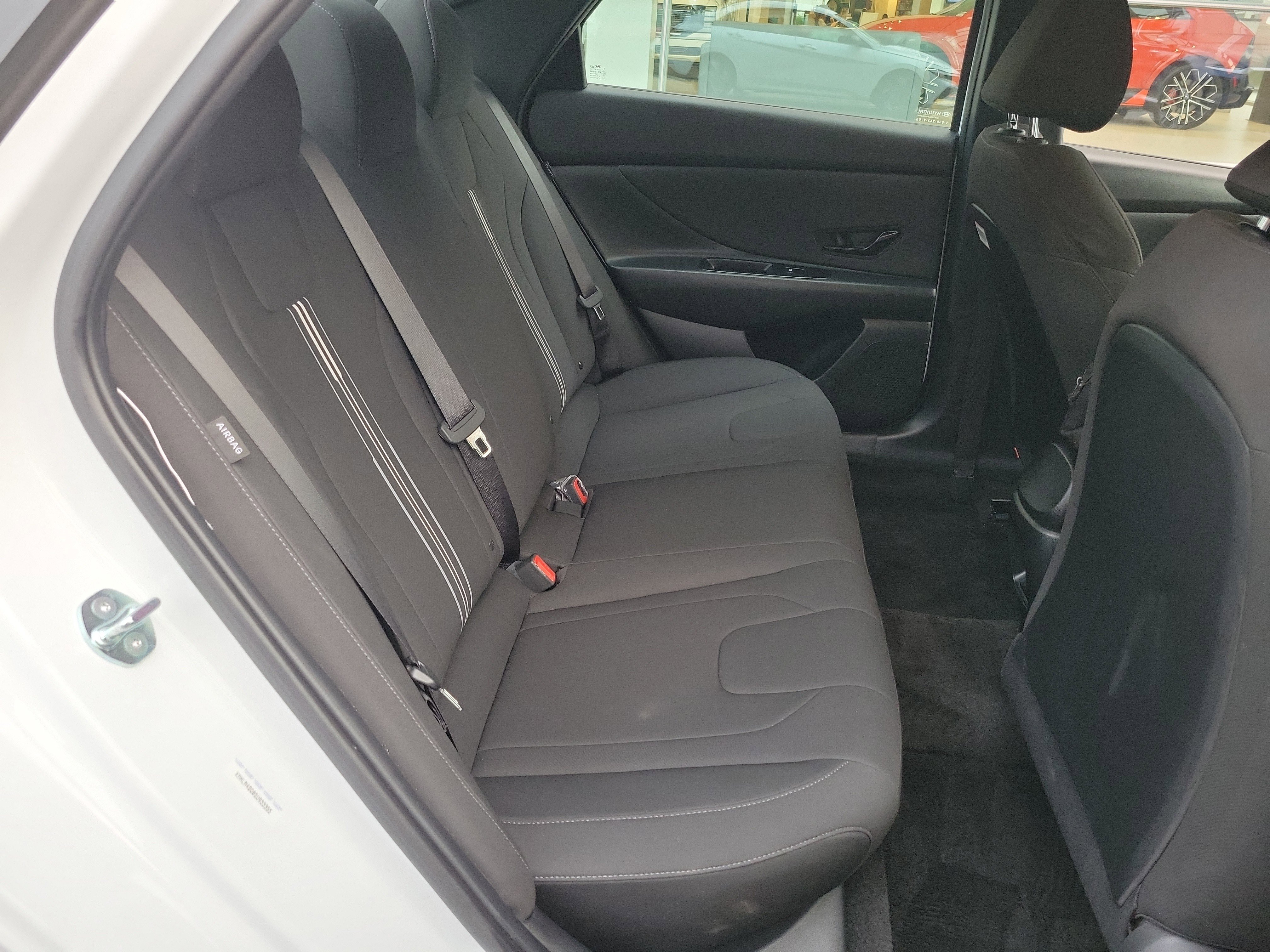 Certified 2025 Hyundai Elantra Sport image 19