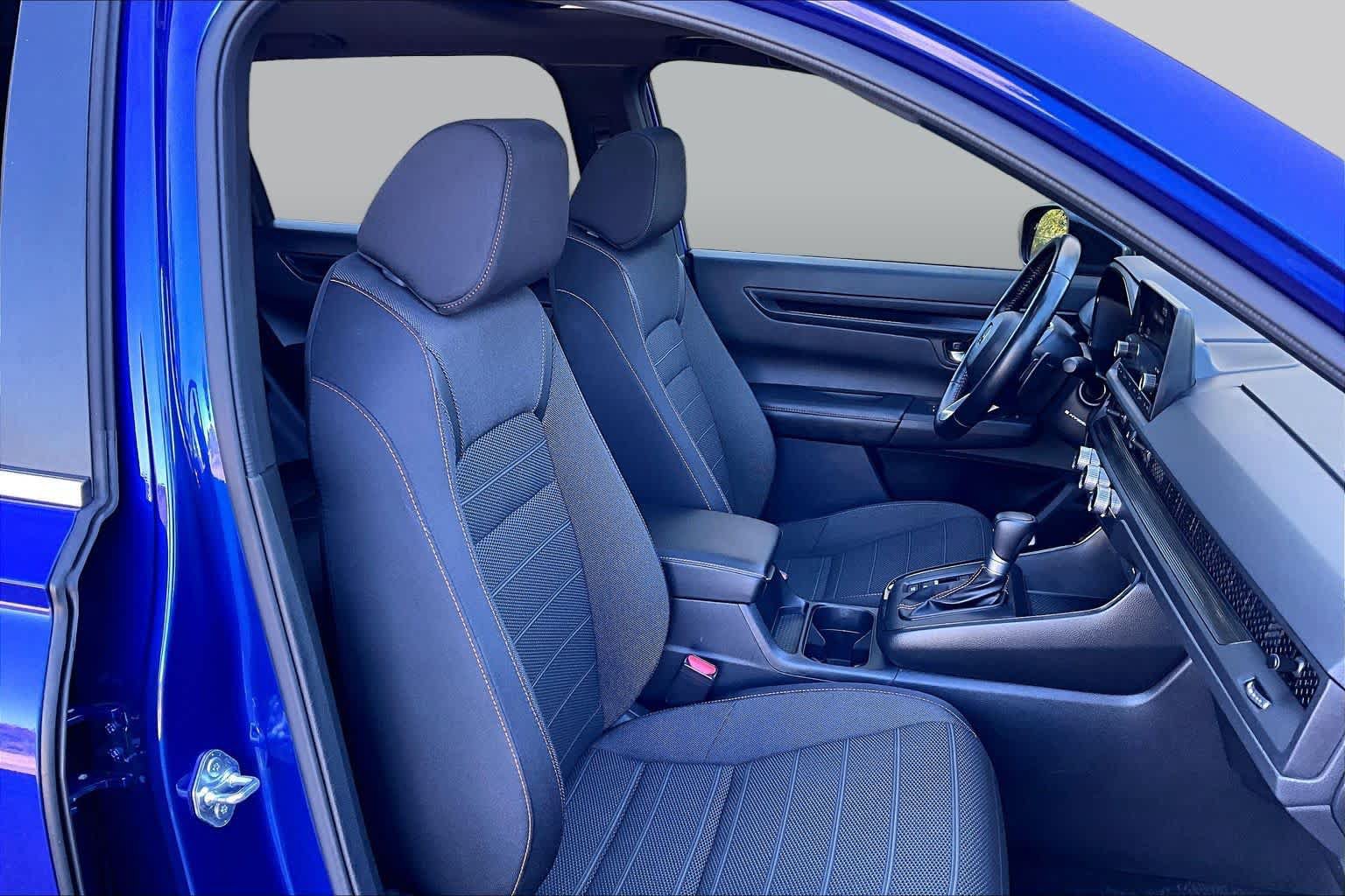 Used 2025 Honda CR-V Sport image 8