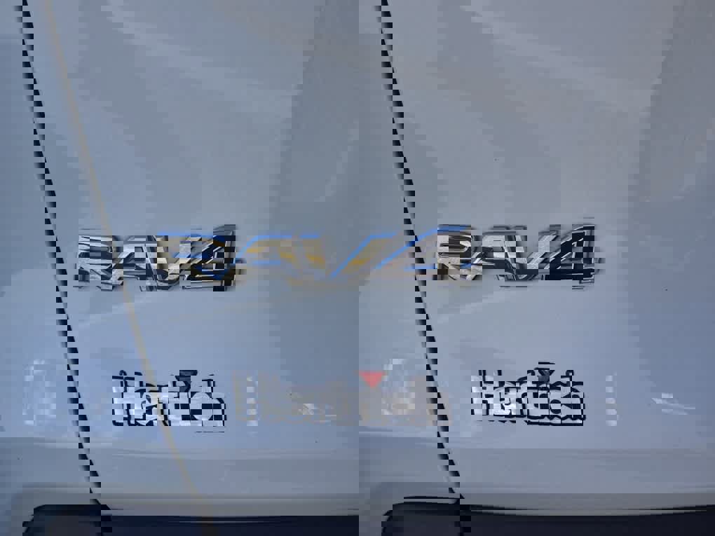 Used 2021 Toyota RAV4 Limited image 18