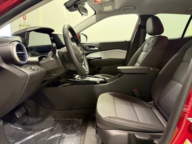New 2026 Chevrolet Trax LT image 12