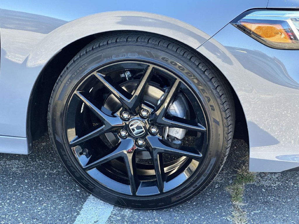 Used 2025 Honda Civic Sport image 6
