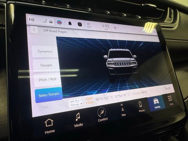 Used 2022 Jeep Grand Cherokee Limited image 25