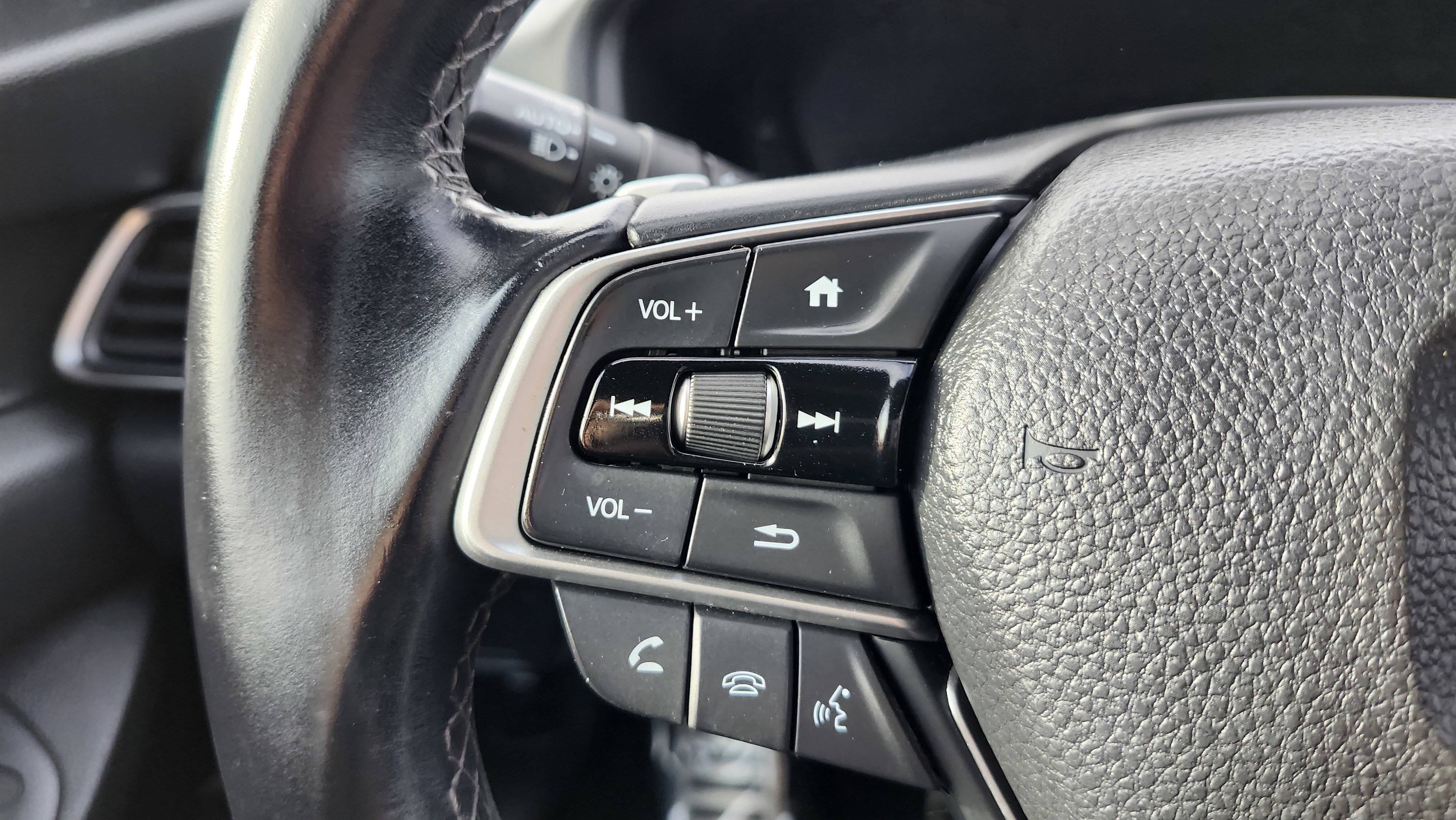 Used 2018 Honda Accord Sport image 33