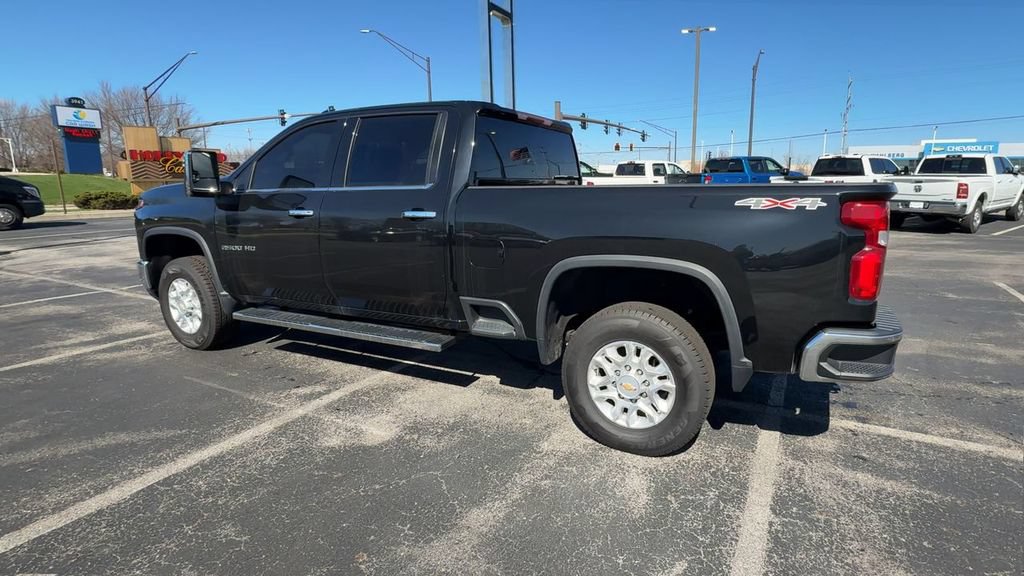 Used 2024 Chevrolet Silverado 2500 LTZ AWD/4WD image 6