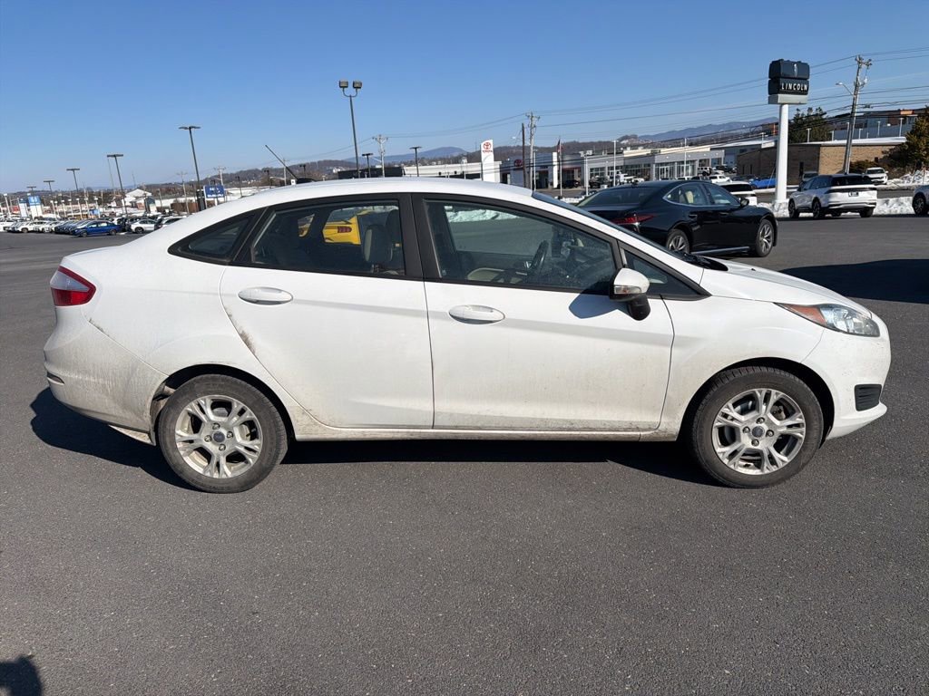 Used 2016 Ford Fiesta SE image 6