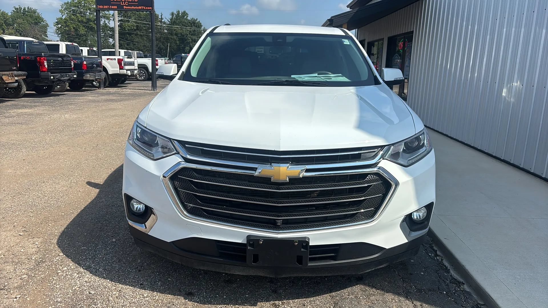 Used 2020 Chevrolet Traverse LT w/ LT Premium Package AWD/4WD image 4