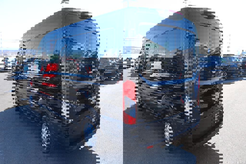 Used 2024 Ford Transit 350 XLT image 6