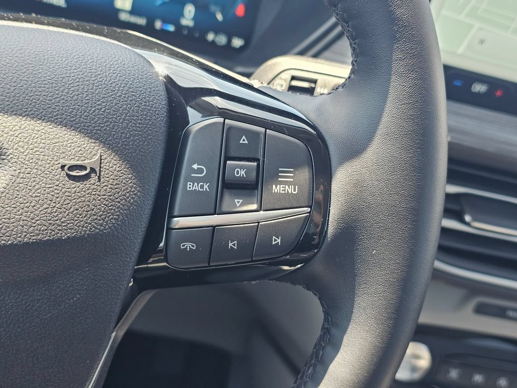 Used 2024 Ford Escape Platinum w/ Premium Technology Package AWD/4WD image 27