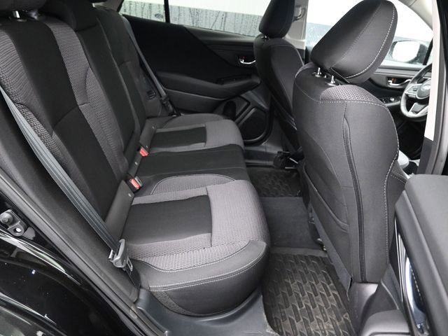 Used 2025 Subaru Outback Premium AWD/4WD image 6
