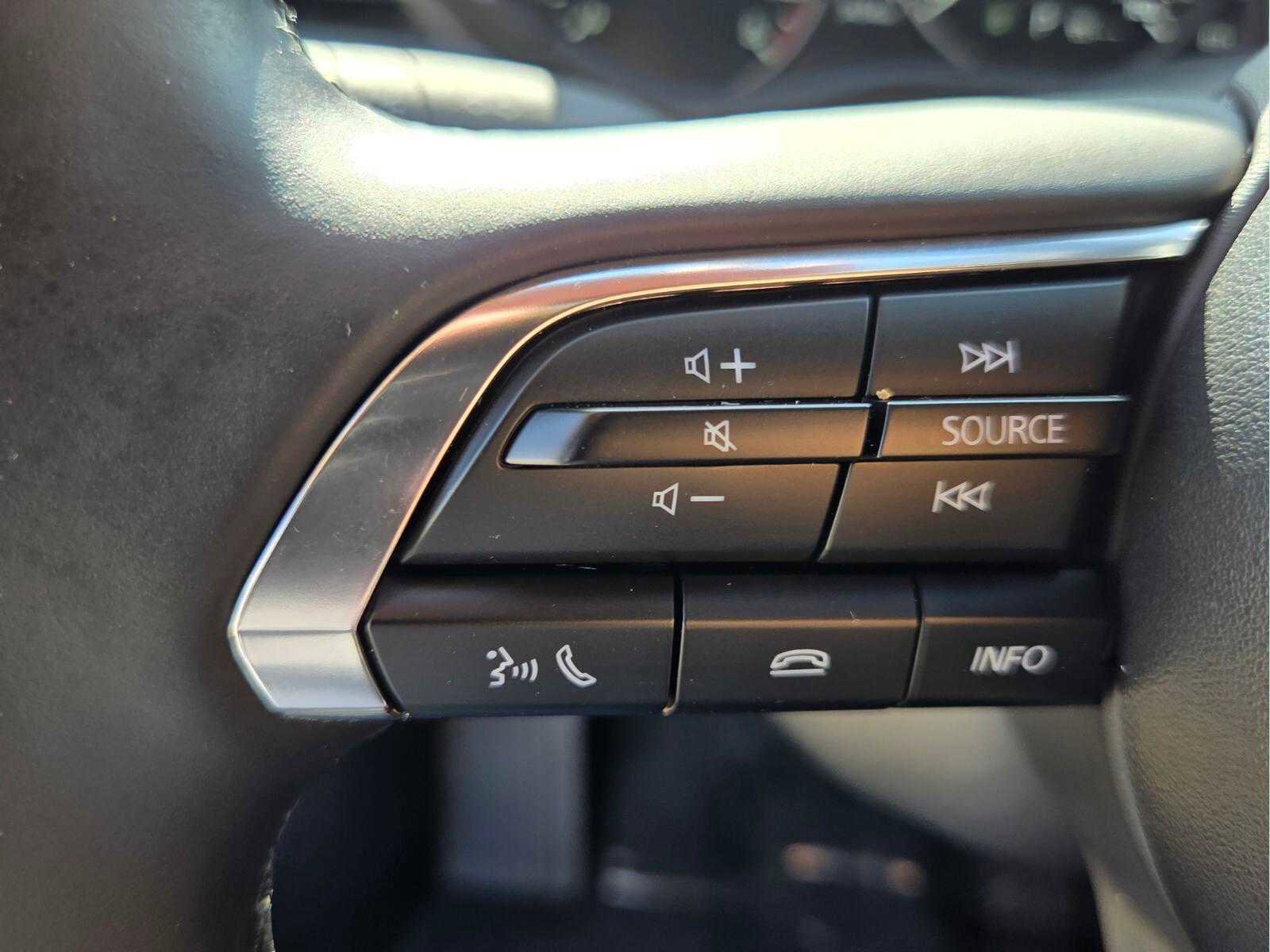 Certified 2025 MAZDA MAZDA3 Carbon AWD/4WD image 29