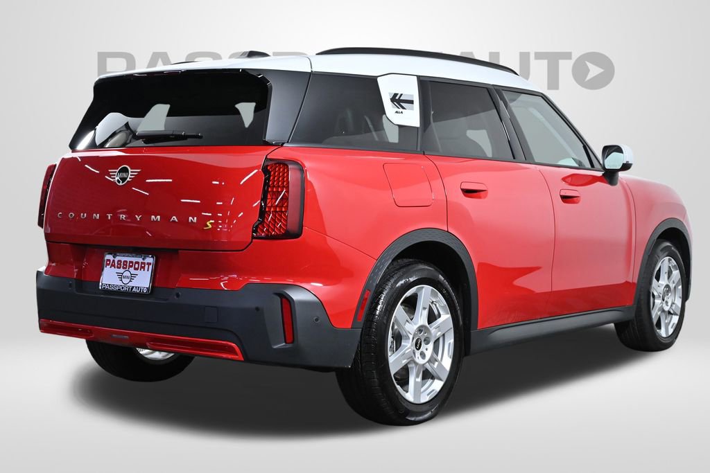 Used 2025 MINI Cooper Countryman SE w/ Comfort Package Max image 9