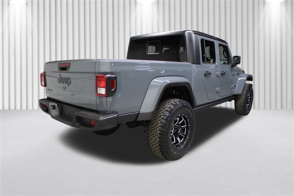 New 2025 Jeep Gladiator Sport image 3