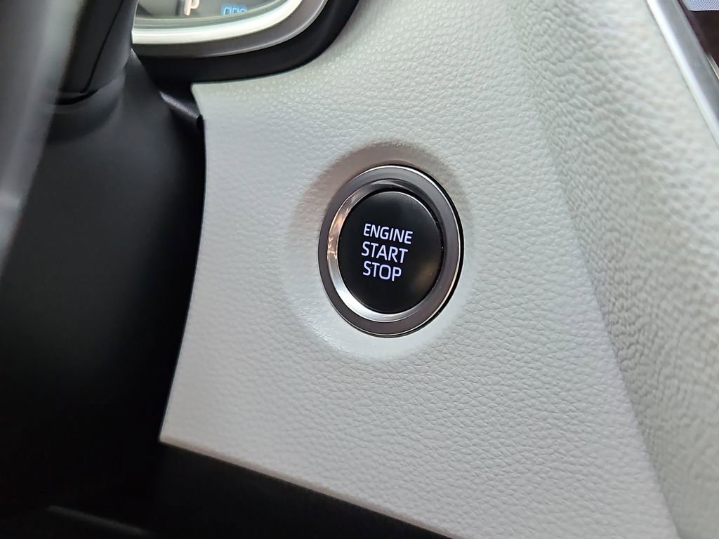 Used 2019 Toyota Corolla SE w/ SE Option Package image 16